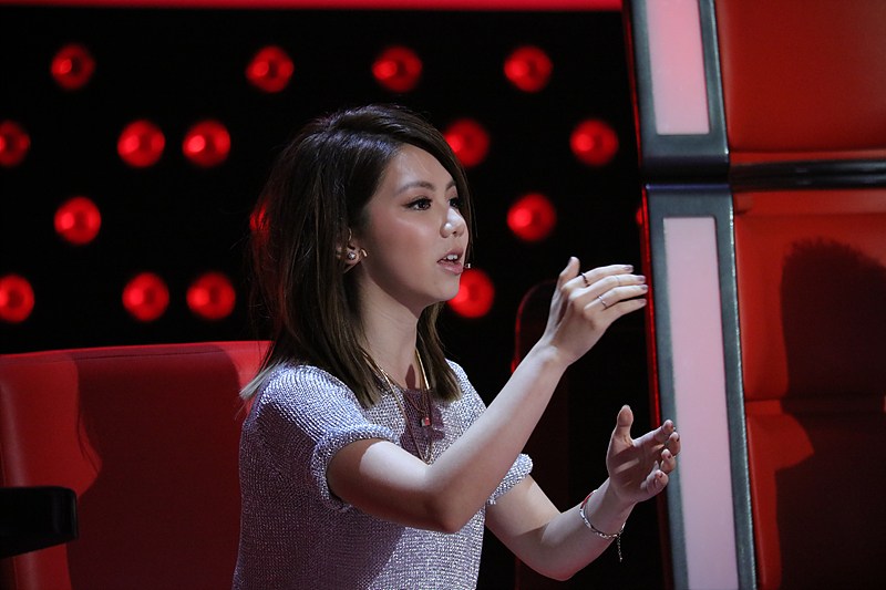 吴京|第十季《好声音》四大导师早已确定，结合这两张图片可以知道答案