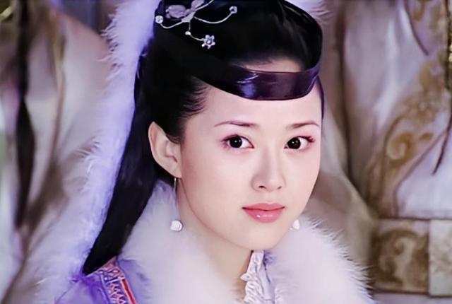 颜丹晨|《宝莲灯》嫦娥,挺孕肚走红毯,老公曝光喜提新身份