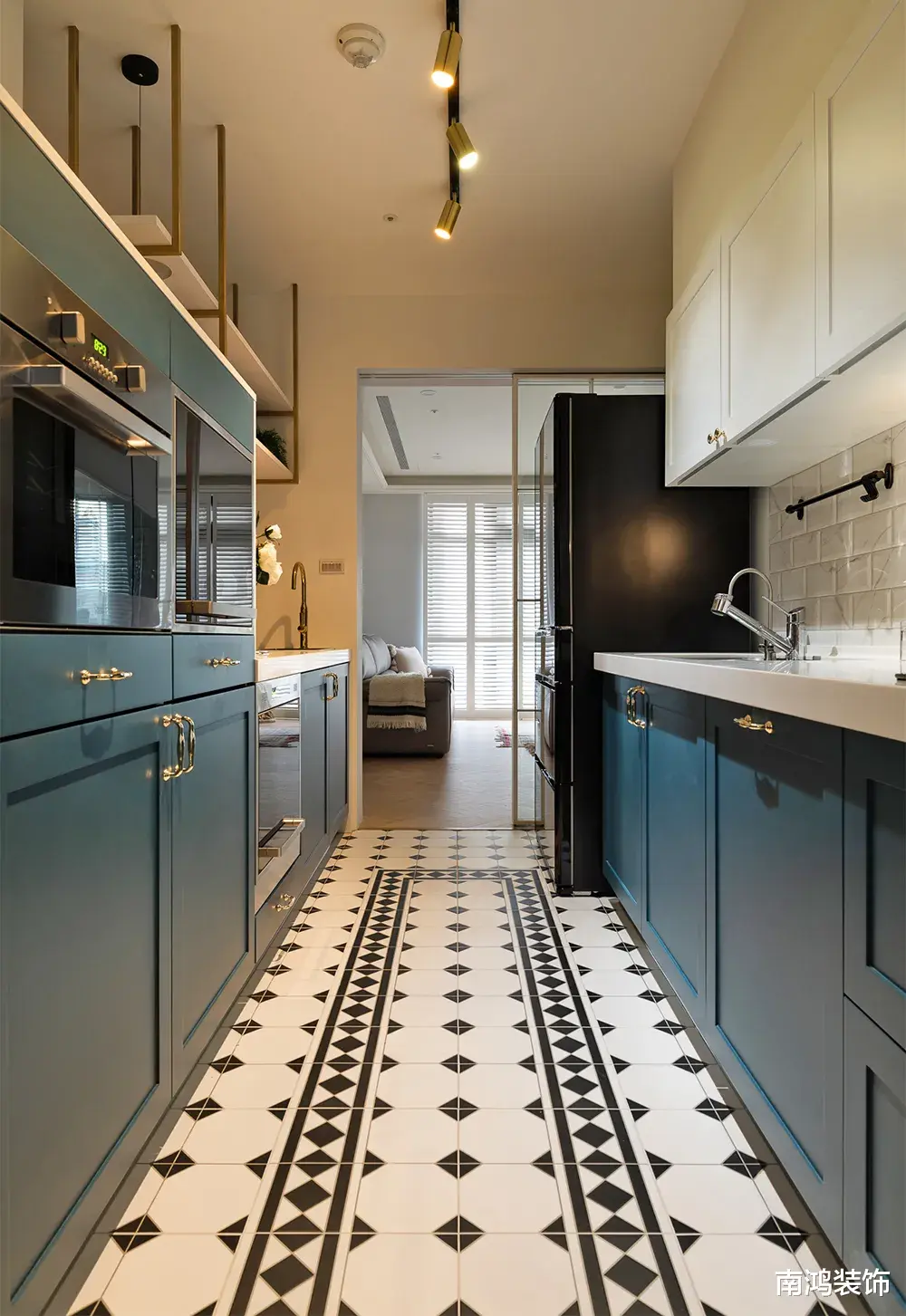 百搭厨房配色方案，你还只会“黑白配”吗？