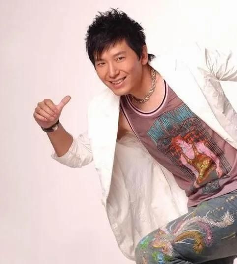 戴军|戴军35岁爆红，40岁被逼婚，为何身家过亿还单身？