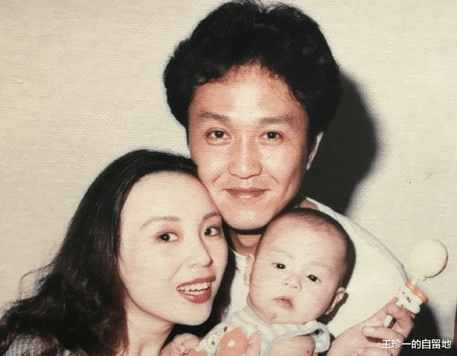 蔡少芬|至今恩爱如初的10对明星夫妻，各有各的幸福，最长结婚30年，最短1年