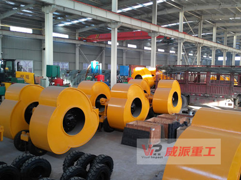 |梅花冲击压路机压实方式，梅花冲击碾与振动压路机工作原理不同