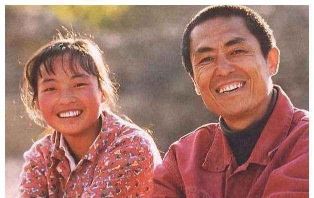 胡一天|98年张艺谋捧红农村姑娘，又亲手浇她一头冷水“你不适合娱乐圈”