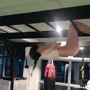 黄诗棋|Baby颜、柳岩身，连续4年入选「全球百大美女」！简直太哇塞了