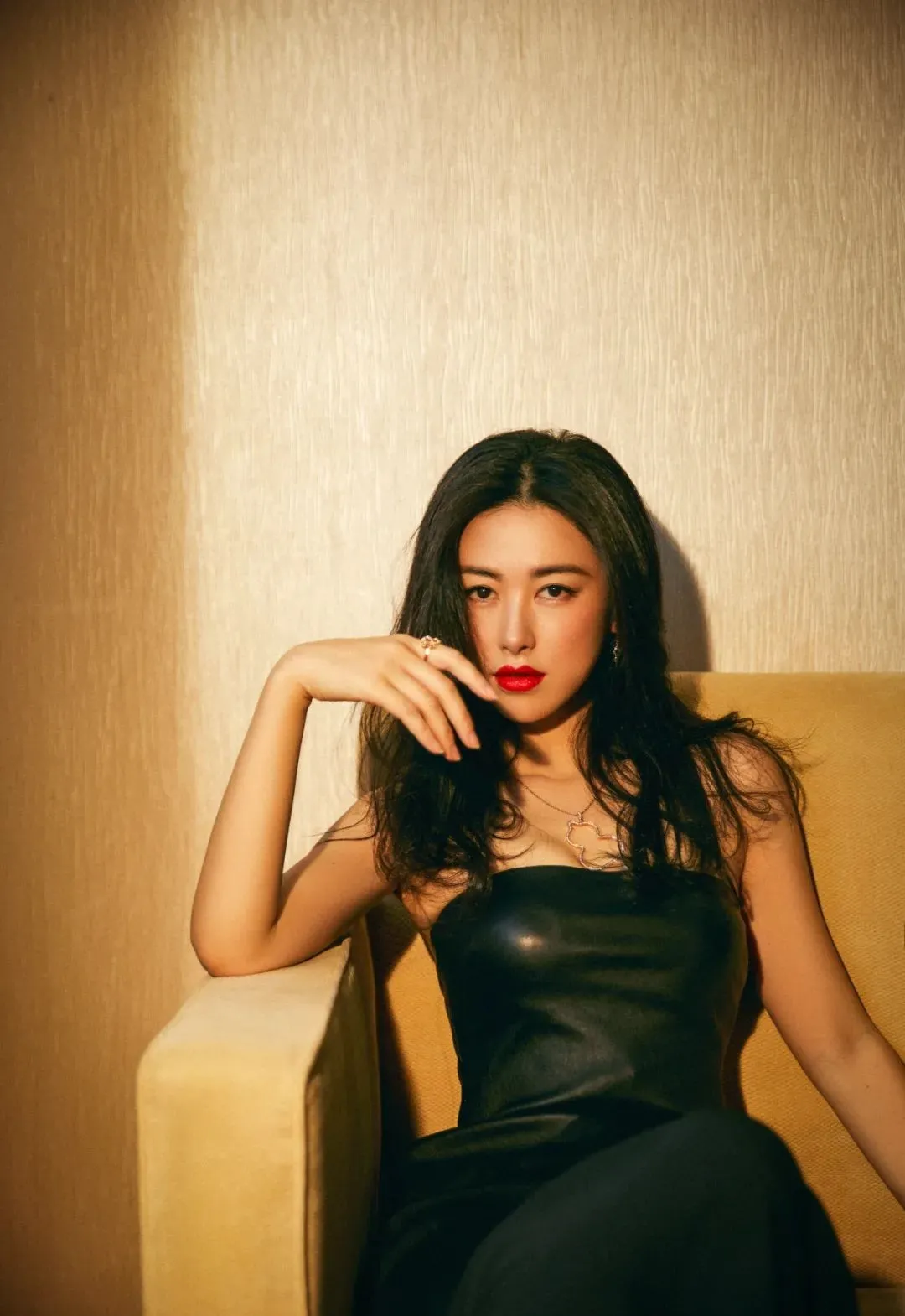 朱珠|被沦为玩物后光速爆出婚讯，怎么她也有两个孩子？