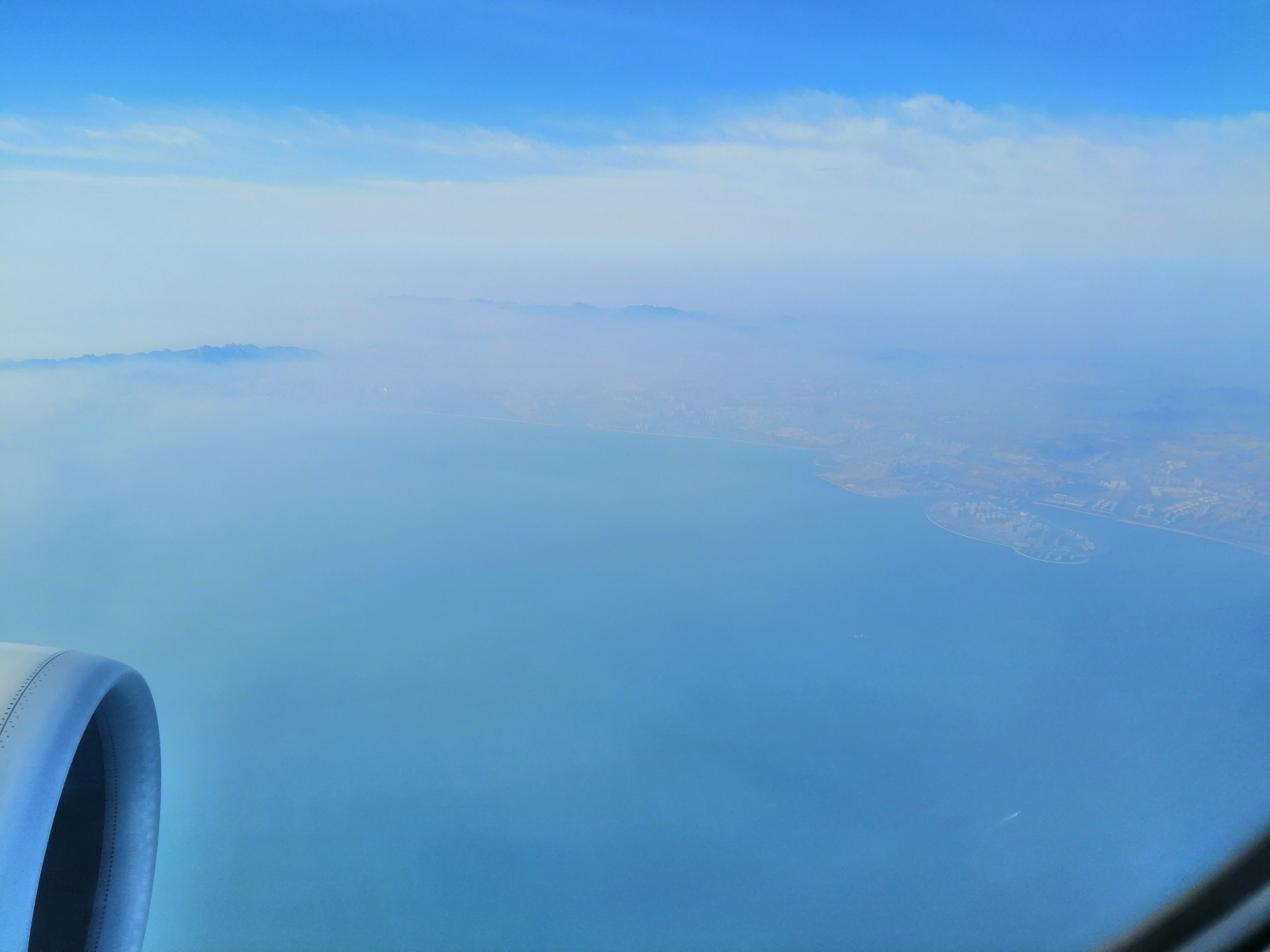 szfreeman 来鹤城遭遇大雪，晚上仔细听，还能听到雪飘落的声音