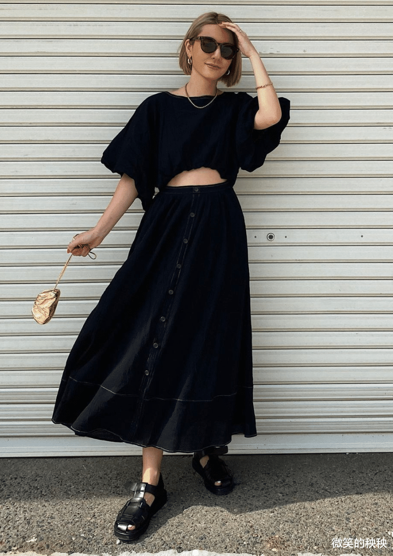 微笑的秧秧|夏天穿裙子,鞋子该怎么选?学会这3个穿搭套路,舒适又时髦