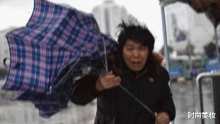 时尚美妆|薇娅直播的\＂懒人伞\＂一夜爆红，39度出门不怕晒，网友：这么简单？