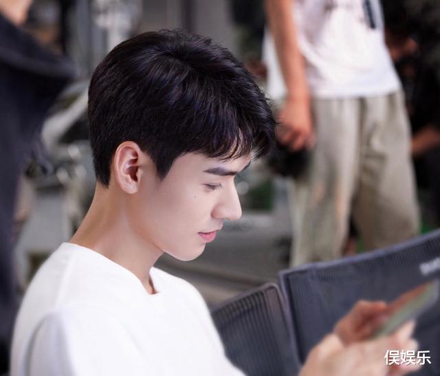 龚俊|龚俊的清醒，会让多少流量明星“脸红”？