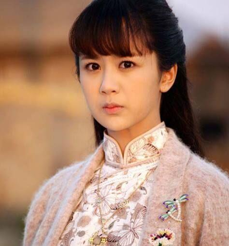 杨紫|新生代偶像剧女王杨紫，转型成功与否？网友：已经一把年纪了