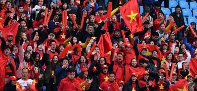 文竹妈妈怎么说|日本记者小看国足，如果没有归化球员很难赢越南，你们相信吗？