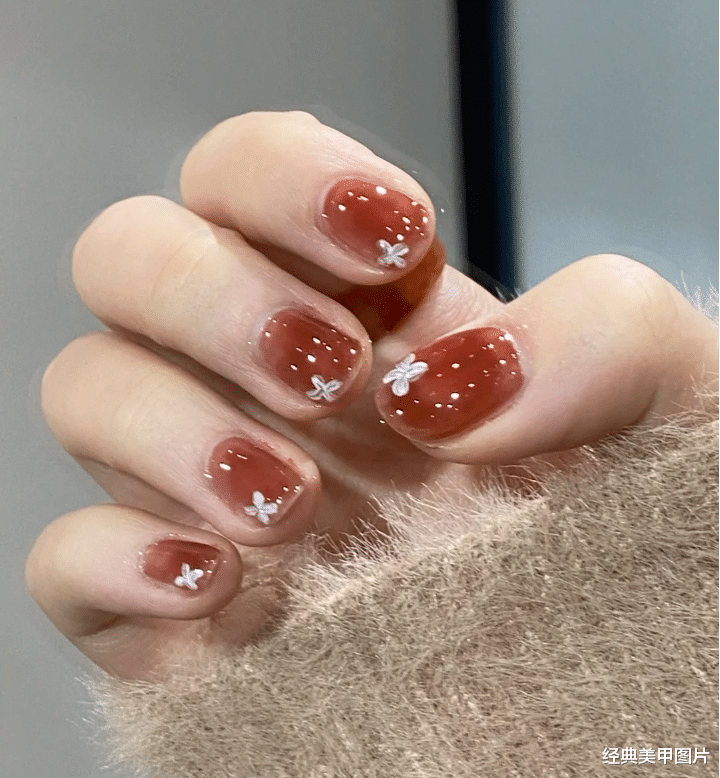美甲|不挑肤色的温柔风美甲，巨好看！快存图！