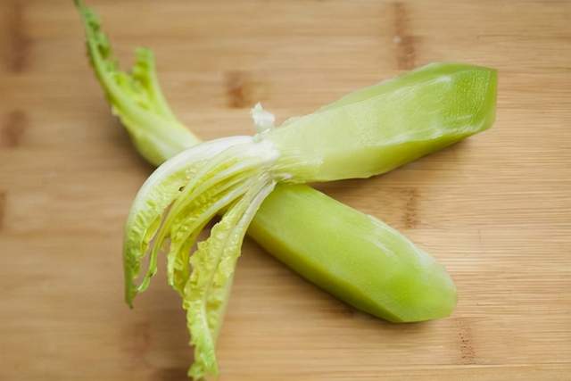 肝脏|4种常见食物，容易损伤肝脏，诱发肝癌，再馋也要管住嘴