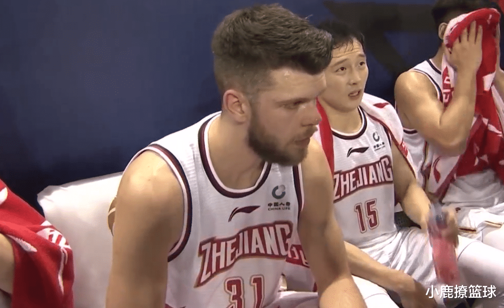 浙江男篮|广州险造18分大逆转！浙江双核狂轰39分14板7助，郭士强不满防守