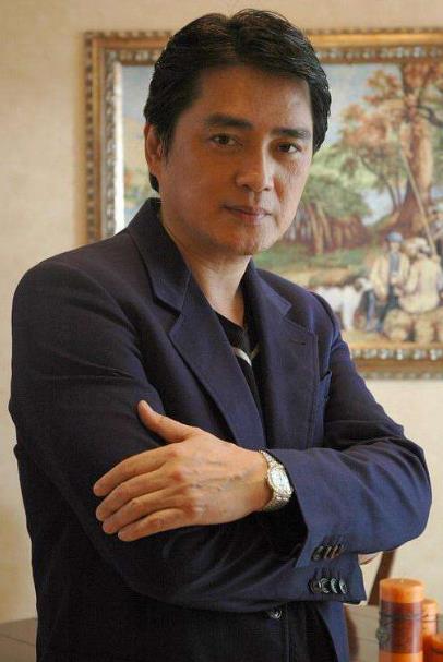 杨蓉|汤镇宗：成名前娶的平凡妻子是我的挚爱，家里3个女人是我的底线