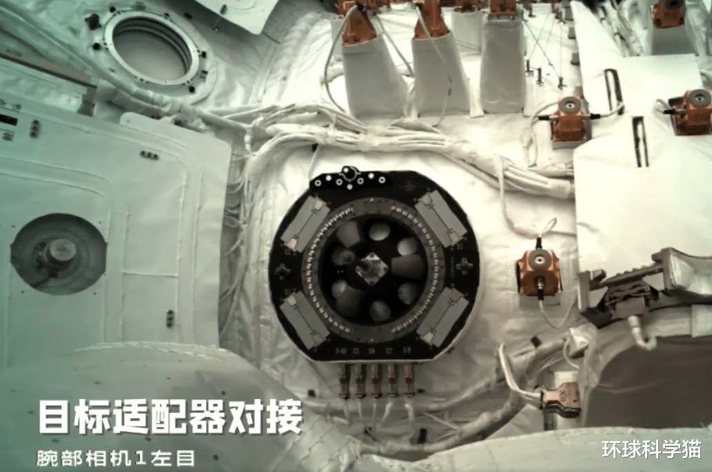 中国空间站成功转位货运飞船!机械臂有多强,是不是能抓卫星?