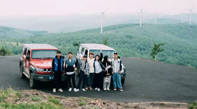 时尚风行派|双金冠军杨倩隔离闲不住!穿红T变健身教练上热搜,连线快本超牛