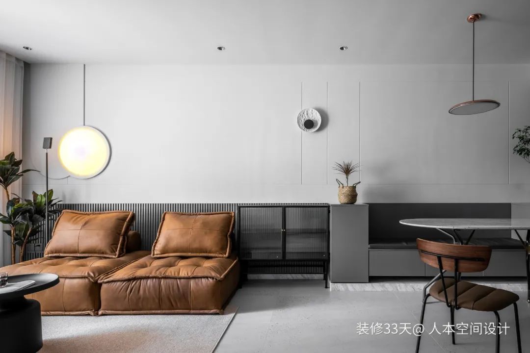 装修设计：增玄关扩厨卫，85平混搭两室