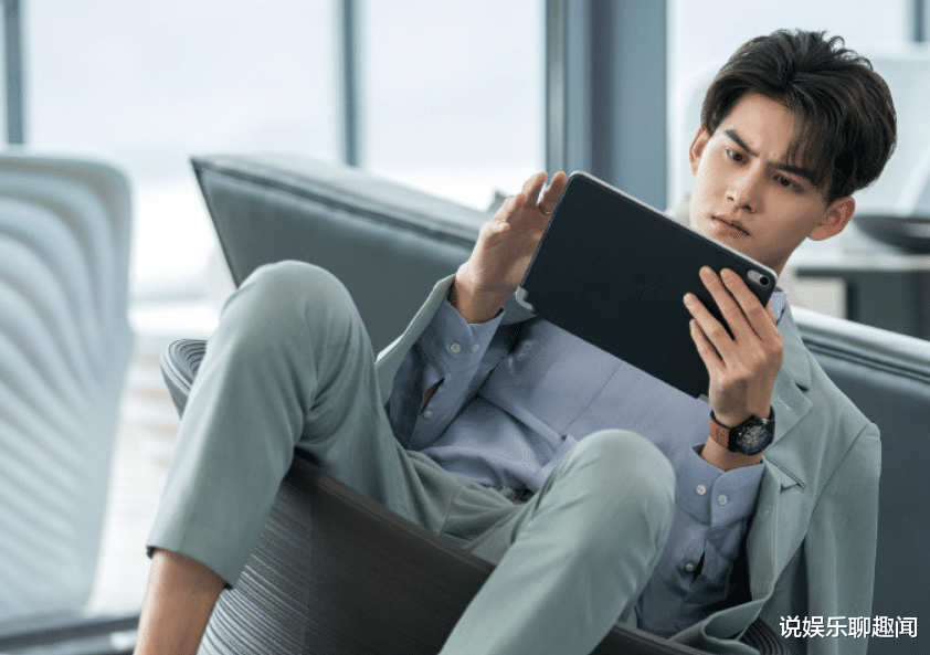 御姐|爱奇艺又一部甜宠剧定档,御姐霸总VS年下奶狗,上演契约婚姻爱情