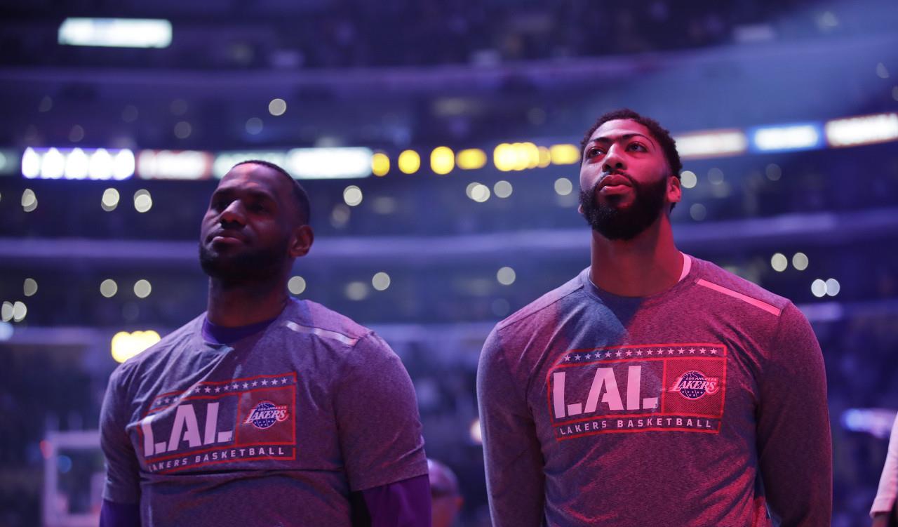 DrLion狮博士|湖人8球员超32岁，库里4年13.9亿锁死勇士，快船要沉，篮网还有救