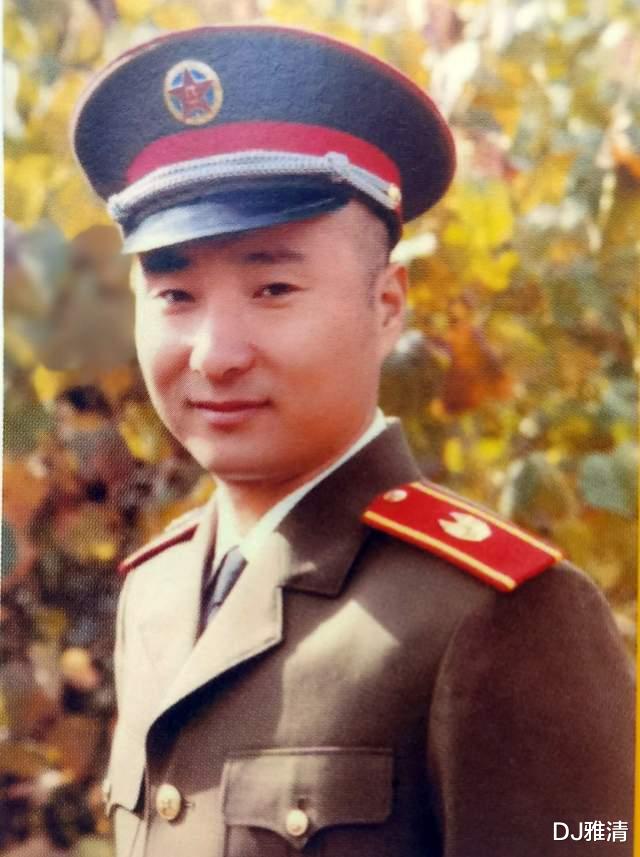 电影|老照片：46位80年代明星军装照 龚雪 葛优 刘晓庆 李秀明 迟志强 傅艺伟
