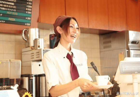 日本|为了“顾客就是上帝”这句话,日本人的职场正在变成地狱