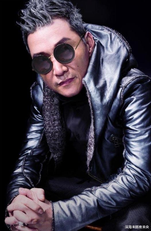 陈小纭|内地两位有名的黑道艺人,一位身家过亿出行豪车,一位却变成路人