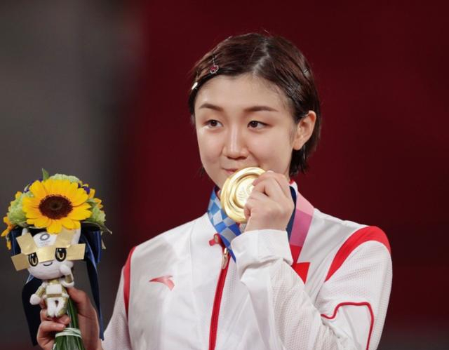 Hi家有小甜椒儿|奥运冠军陈梦,表哥黄晓明,发小是任嘉伦,可别小看孩子的朋友圈