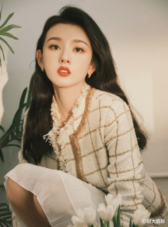 杨洋|杨洋被曝再接偶像剧《我的人间烟火》，导演是李木戈，女主是95后小花？