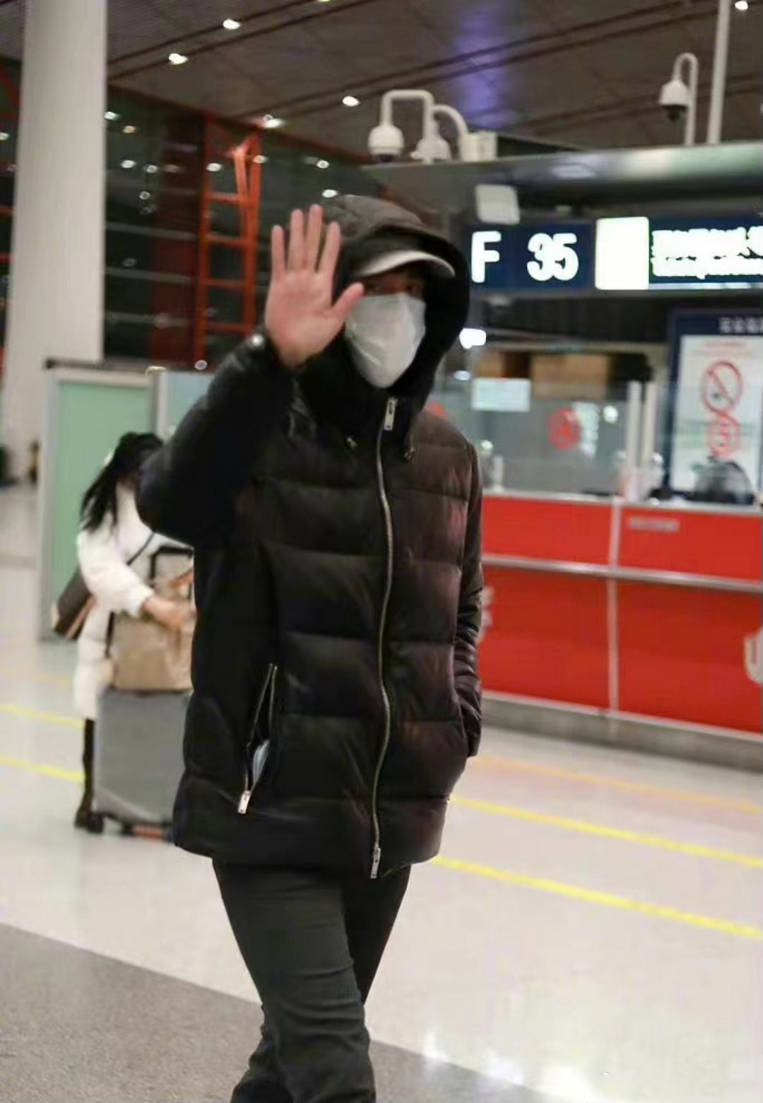 王力宏|王力宏已回到台湾，和罗志祥的选择一样，但罗志祥3个小时后就道歉了