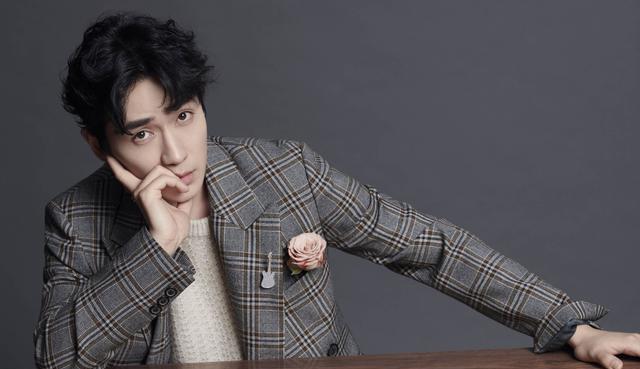 关晓彤|圈内工作人员透露：月底前还有两波瓜，网友猜测跟这四位明星有关