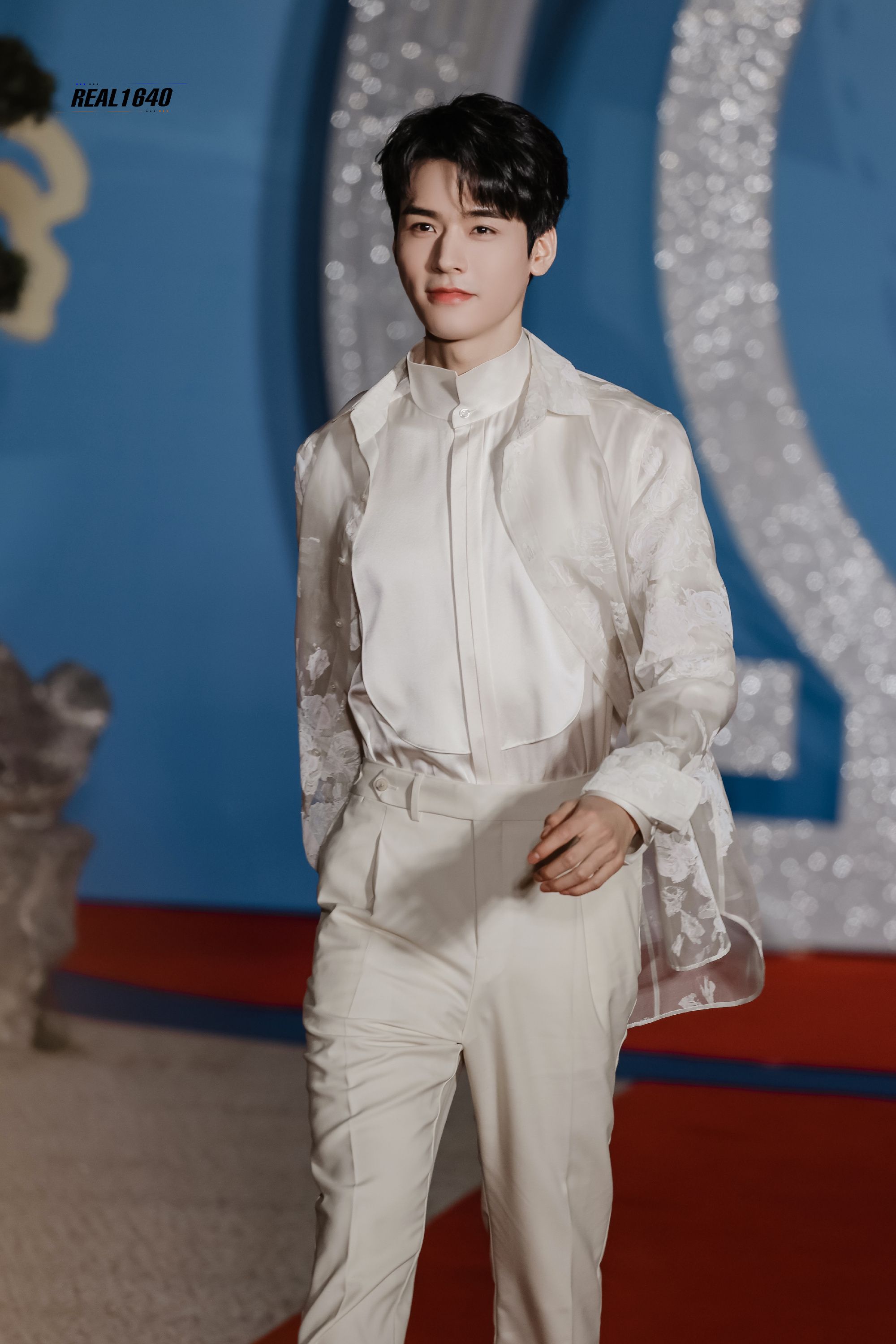 龚俊|凭实力出圈！龚俊亮相电影节红毯，白马王子与禁欲系霸总完美切换