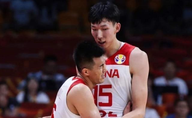 憨爸爸育儿|亚洲杯延期，队员就地解散，中国男篮躲过一劫！