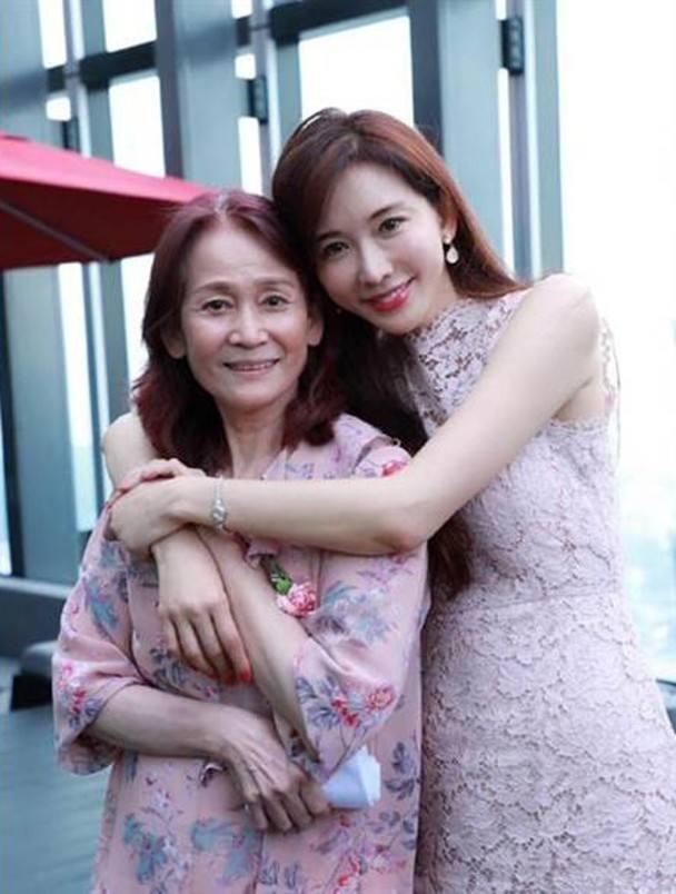 林志玲|林志玲被诊断出子宫癌？46岁的她近照曝光，看上去淑女范依然十足