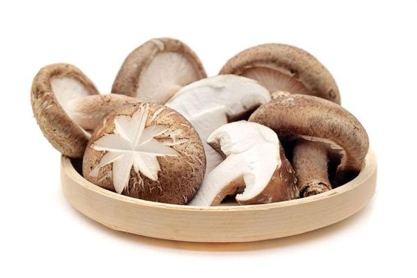 下酒菜|高血脂的“克星”找到了，每天坚持吃一点，血管越来越干净