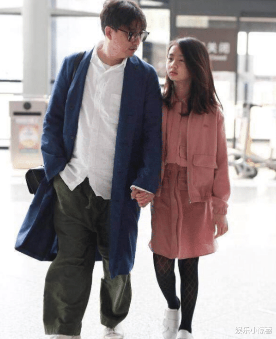 黄磊|曝黄多多与异性图书馆约会，被学校开除？黄磊曾发声支持闺女早恋