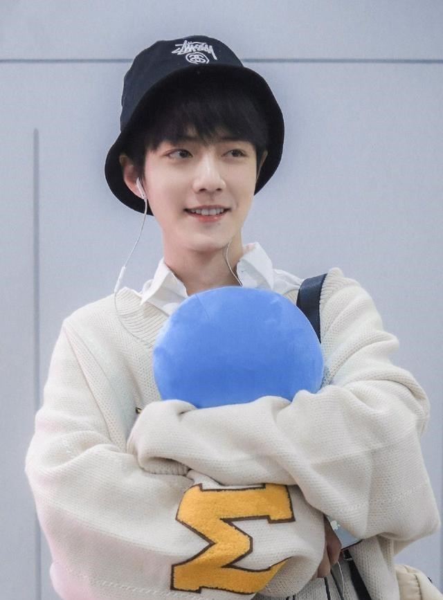 胡小小乖|鹅厂推波助澜，肖战拿下第18个代言！“京东电器代言人”官宣在即