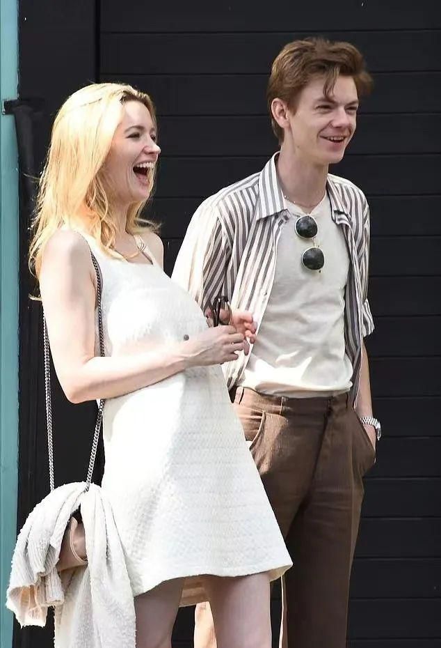 莱昂纳多·迪卡普里奥|首富36岁前妻恋上奶狗？高颜值可艳丽可清纯，小李子都神魂颠倒