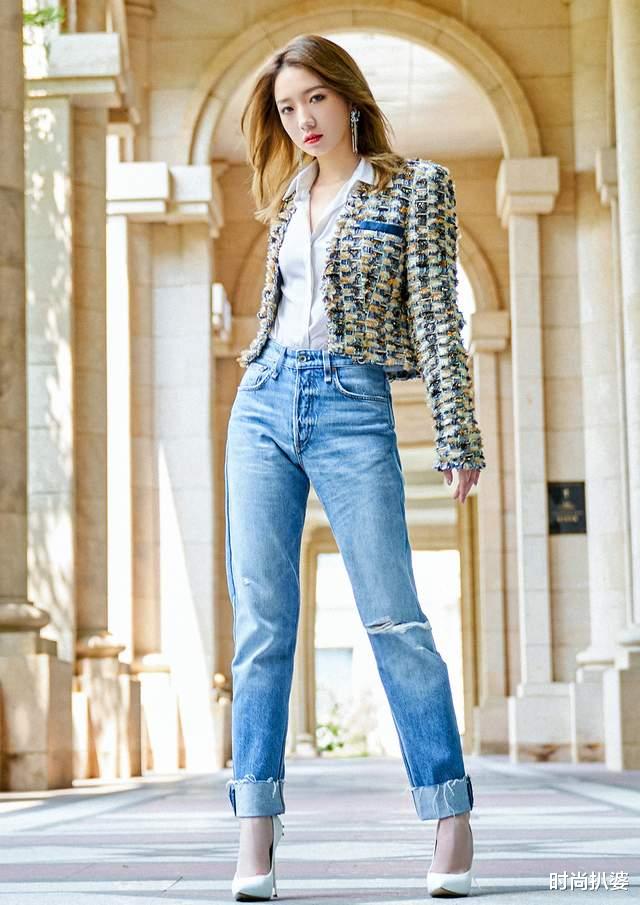 时尚扒婆|高定也不一定显贵!暮光女穿香奈儿新季高定,画风却像路边摊睡衣