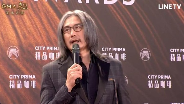 包小柏|中年丧女！包小柏悲痛透露22岁女儿去世，爱女患罕见病让他愁白了头