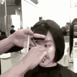 |“刚搬进新租的房子，打扫卫生时发现了这个，要不要告诉房东？”