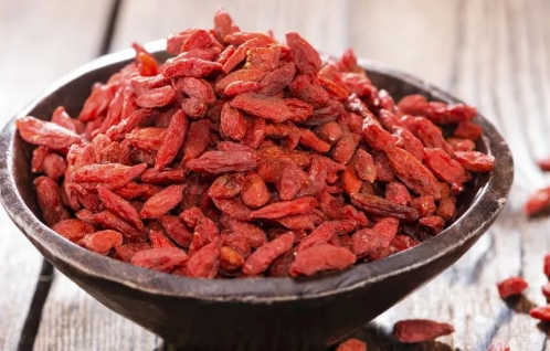 医线天 45岁男子一天一鸡蛋,确诊肝癌,医生:常吃“1鸡蛋”,铁打的肝也难抗