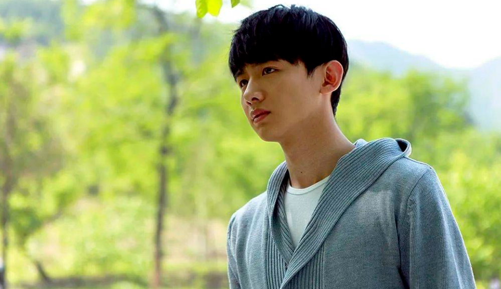 白敬亭|白敬亭：考驾照途中被拉进剧组，“一不小心”走红改变一生命运