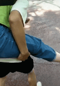 时光了了说说|“酒吧装醉亲了下身边的妹子,结果...”哈哈哈兄弟你戏份有点多!