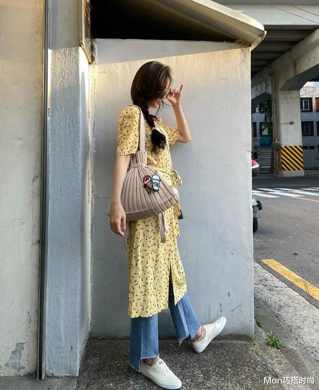 Mon巧搭时尚|裙子里面还在穿“安全裤”？太土了！今夏最流行这样穿，上身洋气
