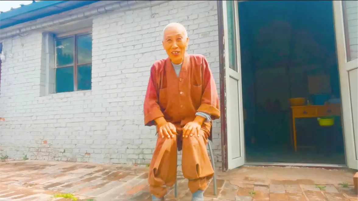 山西深山尼姑庵,住着一位74岁的老尼姑,为何坚守24年不出山