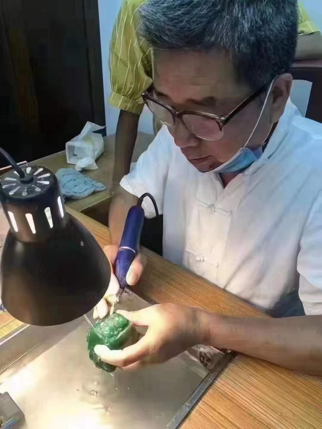 |买了翡翠原石,不知道做什么题材,可以来问我哦