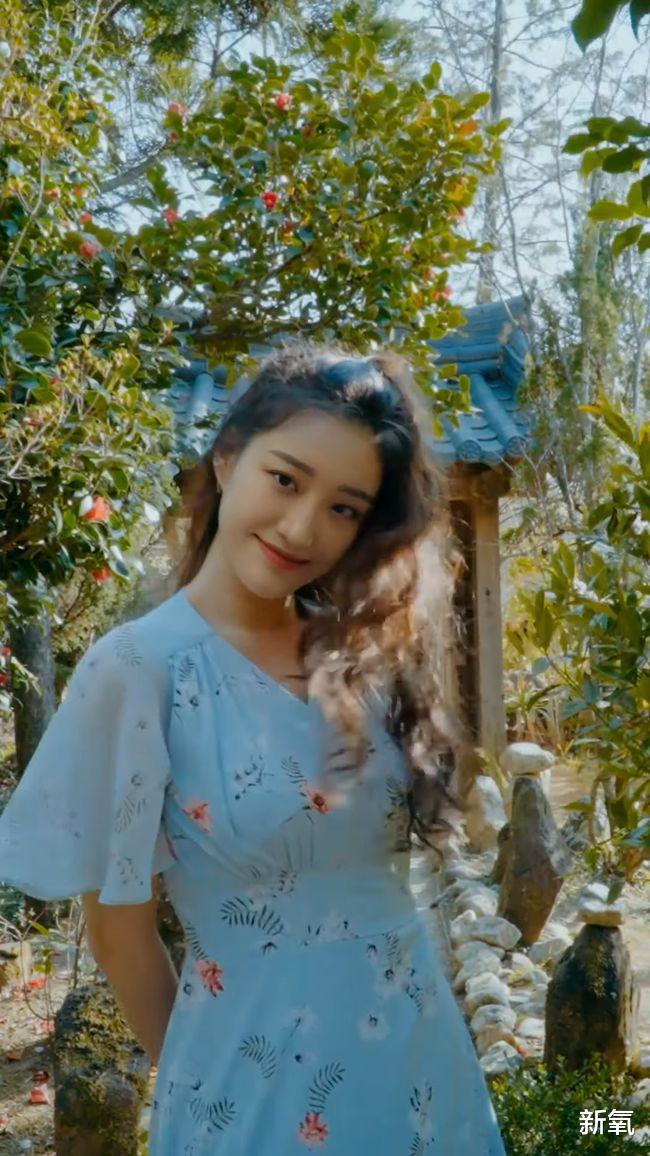 杜华|娱乐圈新晋换头宝,从眼睛到下巴都是整的,只有头发是真的