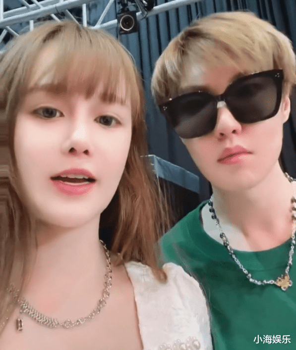 赵本山|赵本山女儿球球官宣喜讯,被求婚喜极而泣,男友首次露脸太帅气