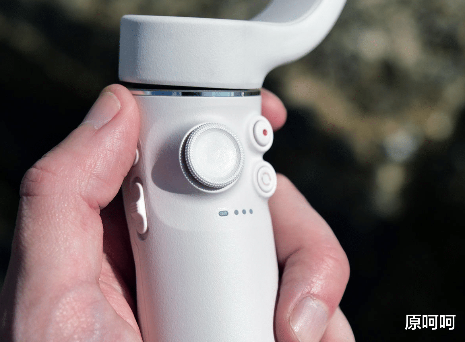 dji|围观！DJI OM 5评测：专为手机而设计，云台实力过硬
